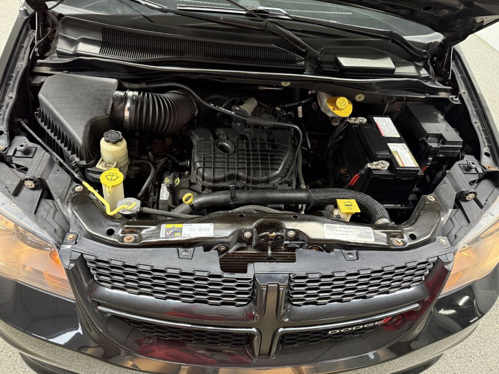 2016 Dodge Grand Caravan Image 38