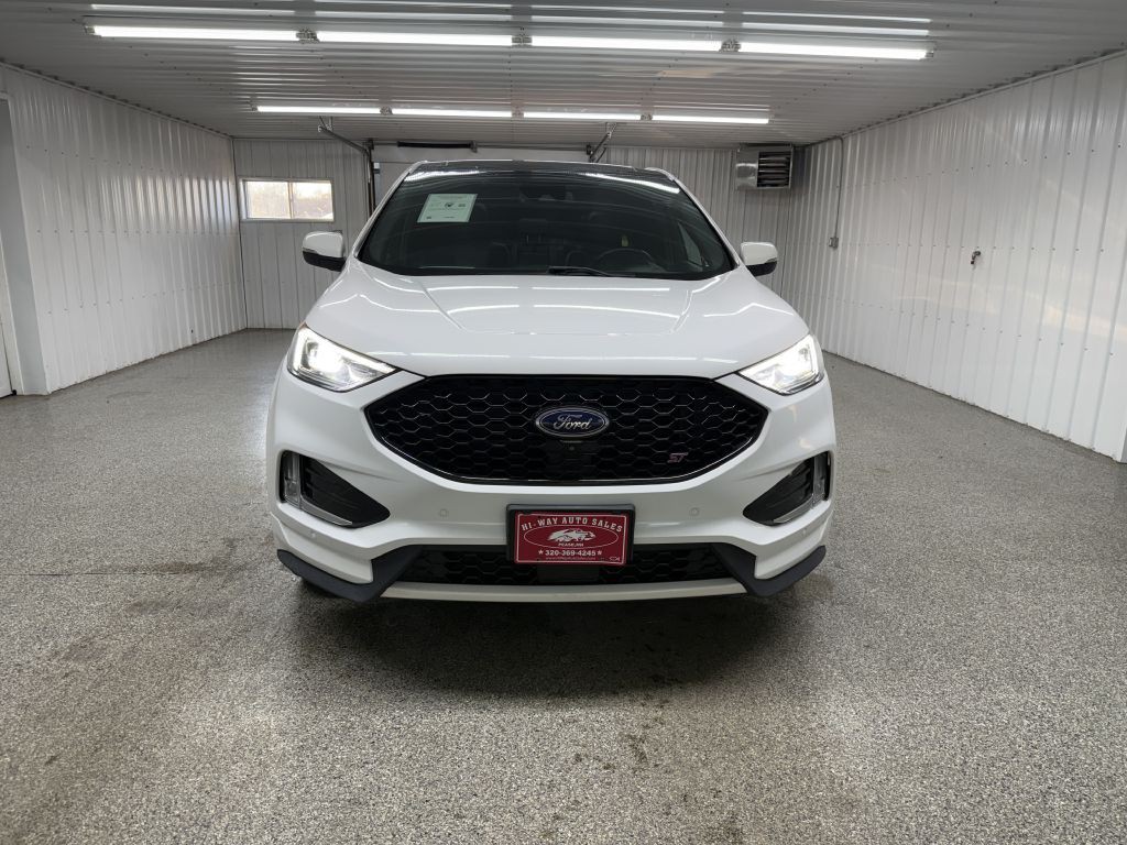2020 Ford Edge Image 2