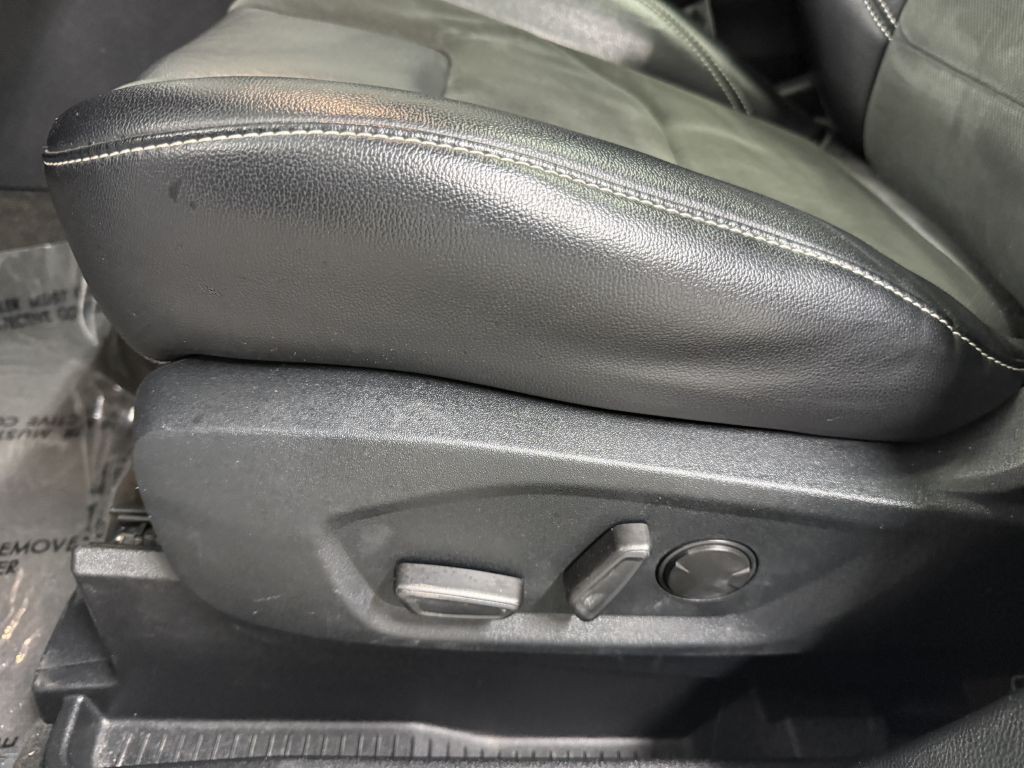 2020 Ford Edge Image 10