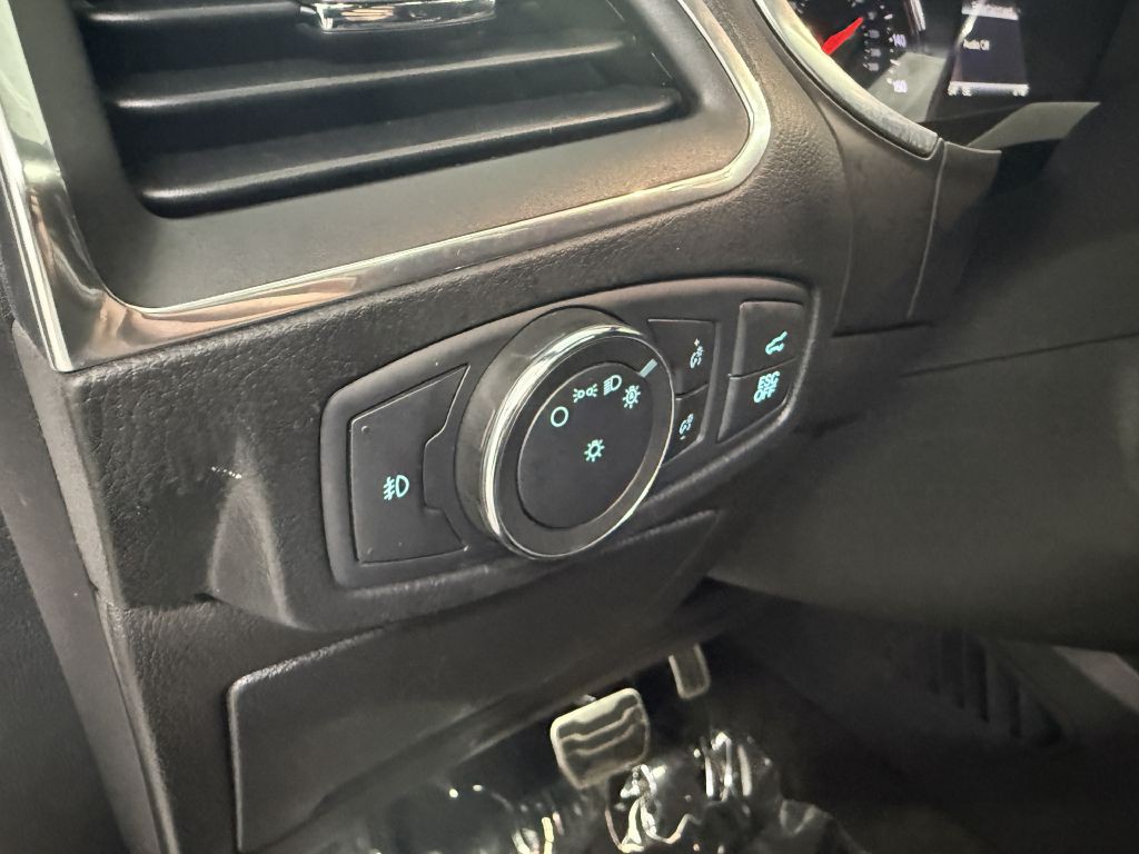 2020 Ford Edge Image 13