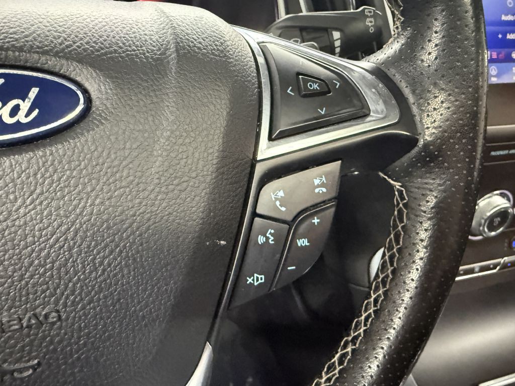 2020 Ford Edge Image 17