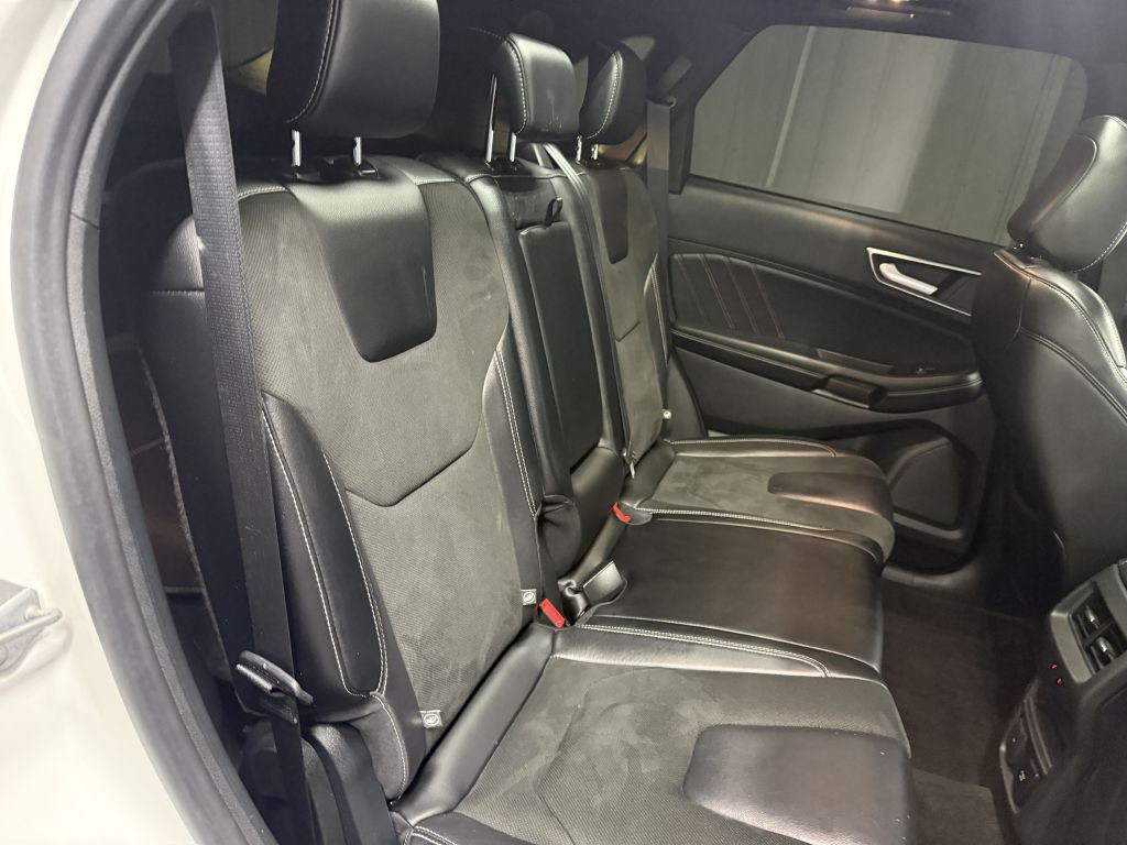 2020 Ford Edge Image 31