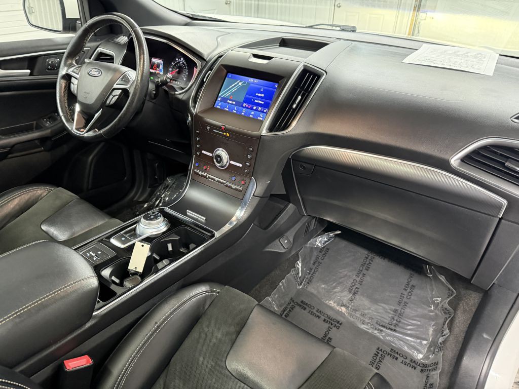 2020 Ford Edge Image 35