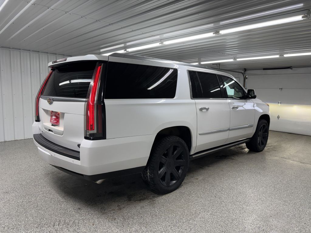 2016 Cadillac Escalade Image 6