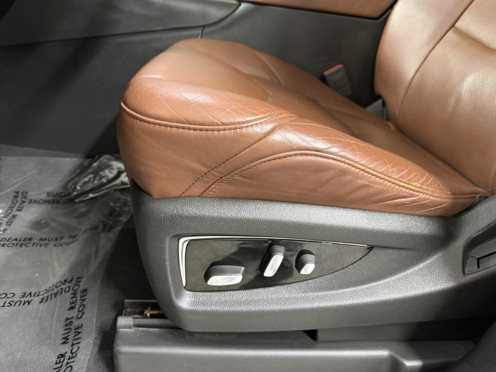 2016 Cadillac Escalade Image 11