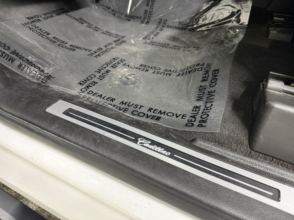 2016 Cadillac Escalade Image 12