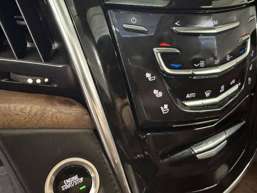 2016 Cadillac Escalade Image 21