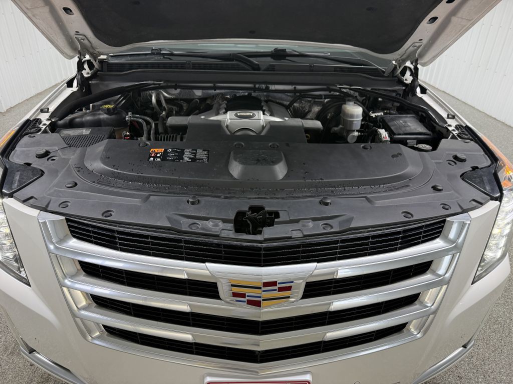 2016 Cadillac Escalade Image 47