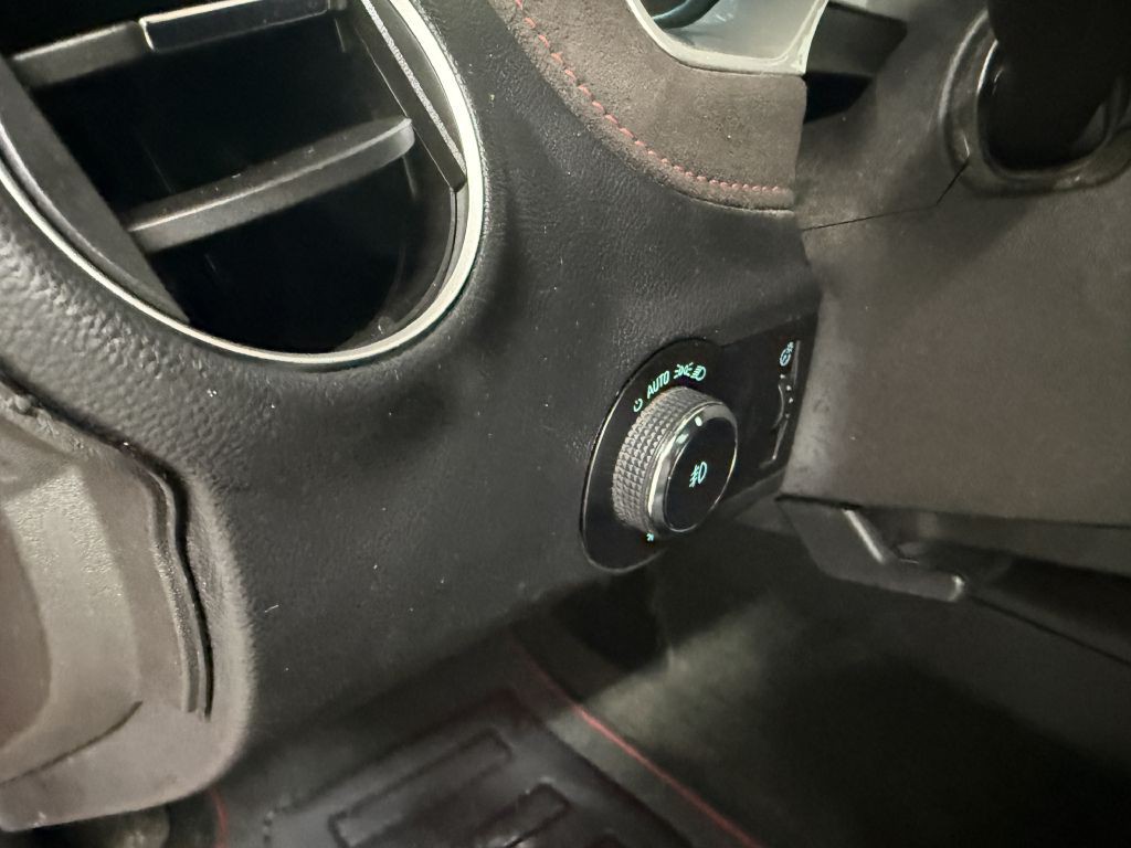 2013 Chevrolet Camaro Image 12