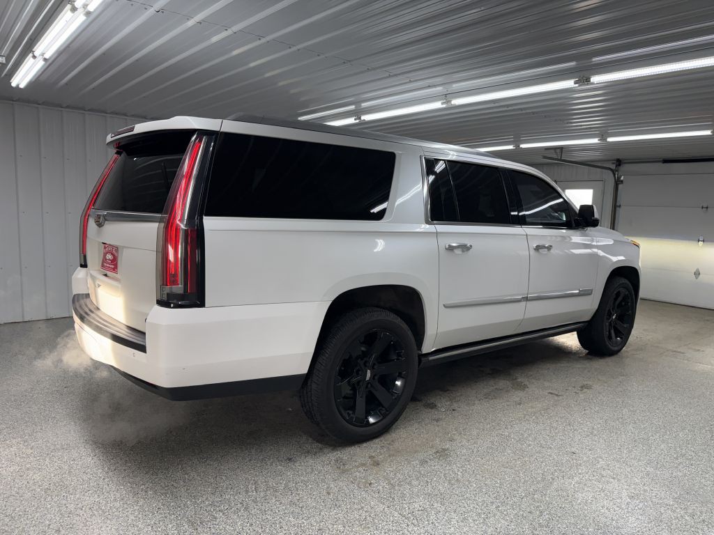 2016 Cadillac Escalade Image 5