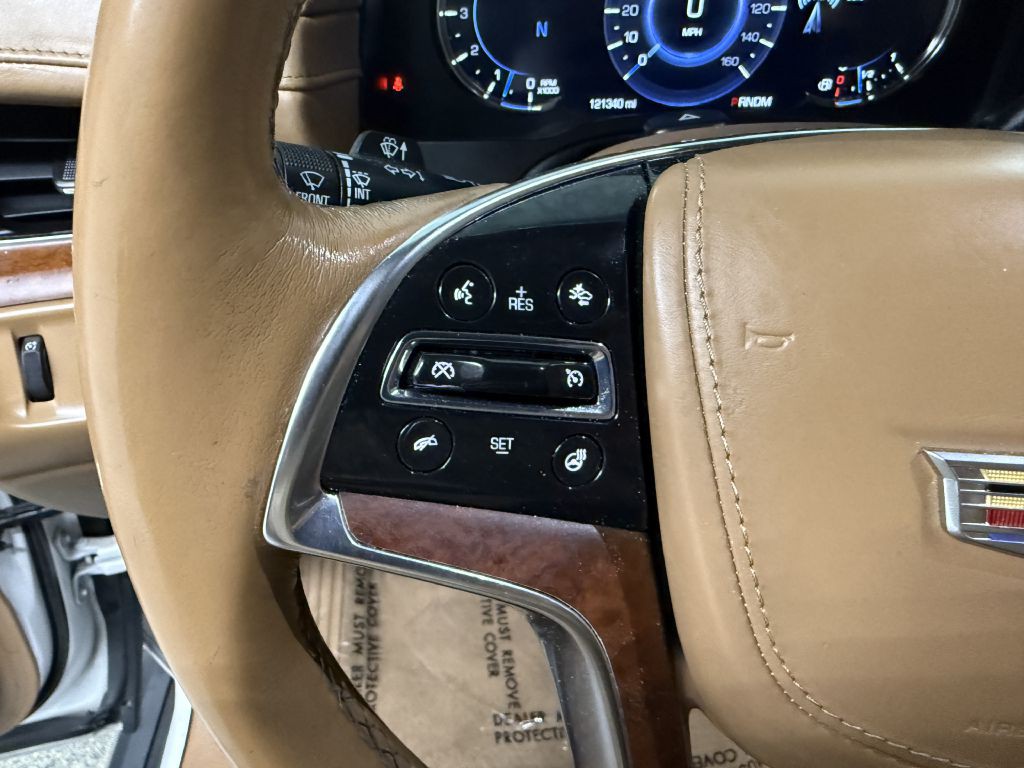 2016 Cadillac Escalade Image 16