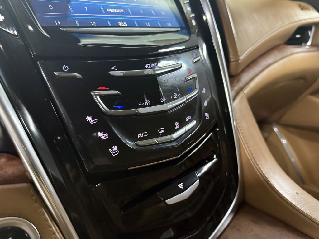 2016 Cadillac Escalade Image 19