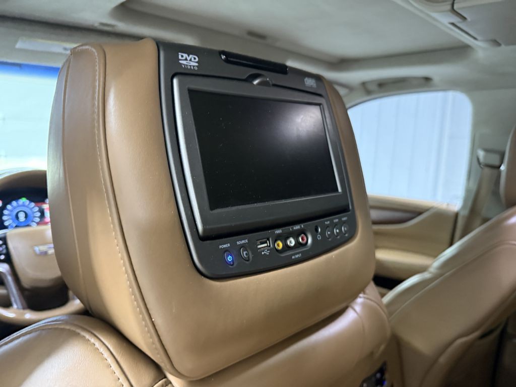 2016 Cadillac Escalade Image 29