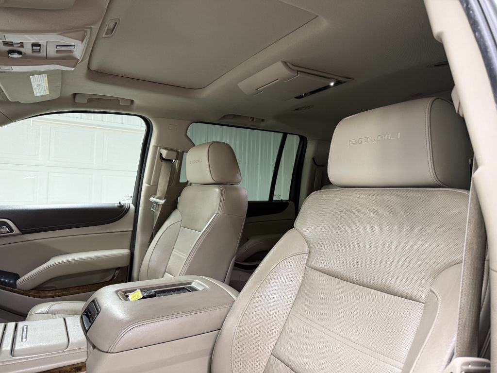 2015 GMC Yukon Image 10