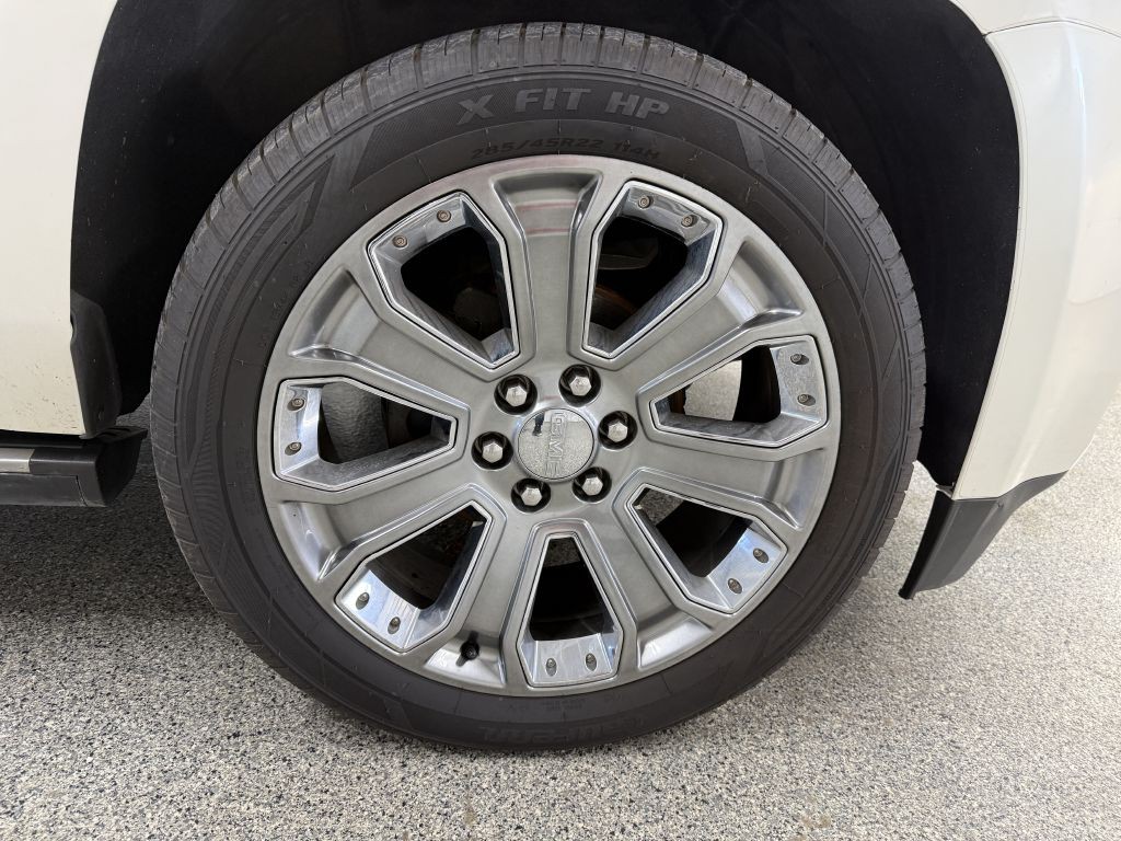 2015 GMC Yukon Image 44