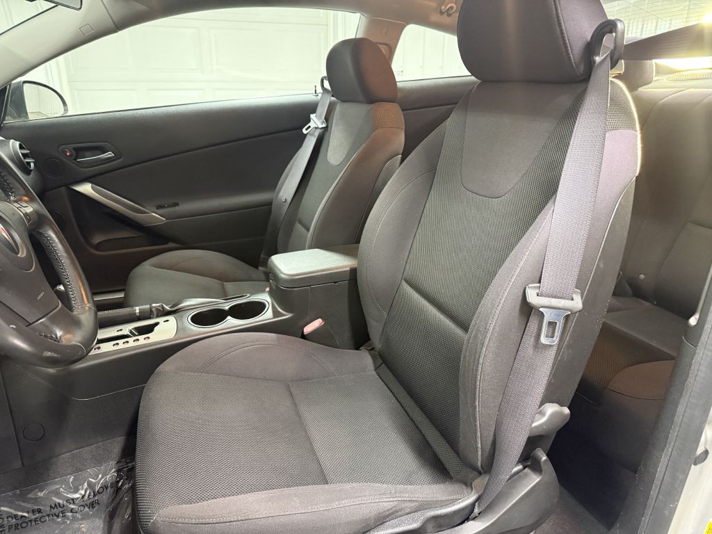 2007 Pontiac G6 Image 13