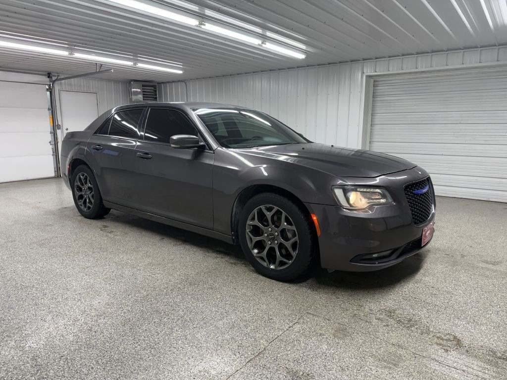 2018 Chrysler 300 Image 1