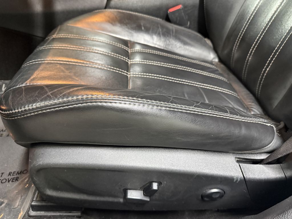 2018 Chrysler 300 Image 10