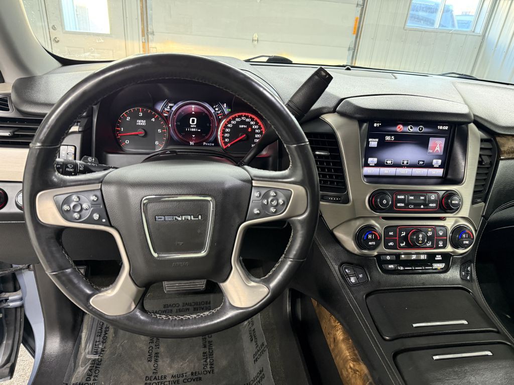 2015 GMC Yukon Image 17