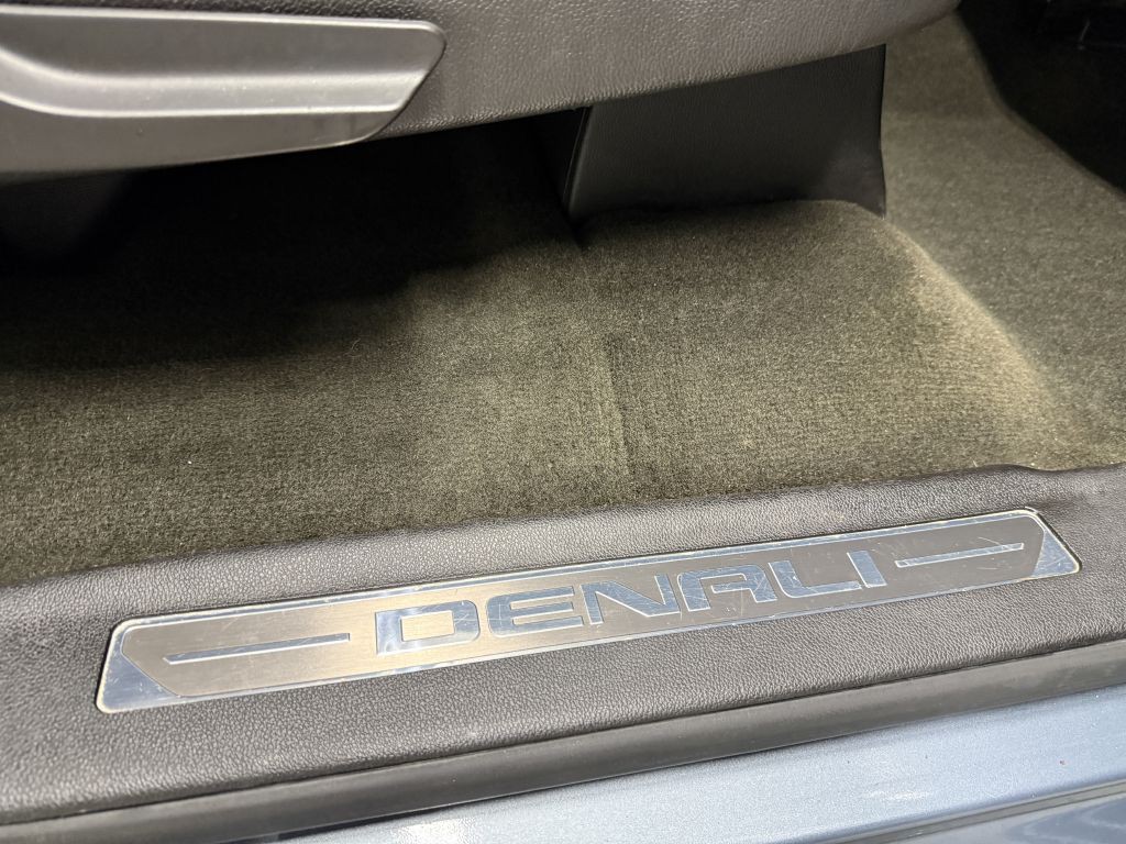 2015 GMC Yukon Image 39