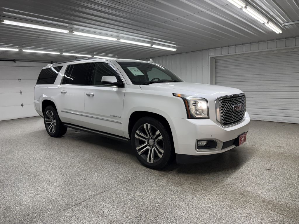 2017 GMC Yukon Image 1