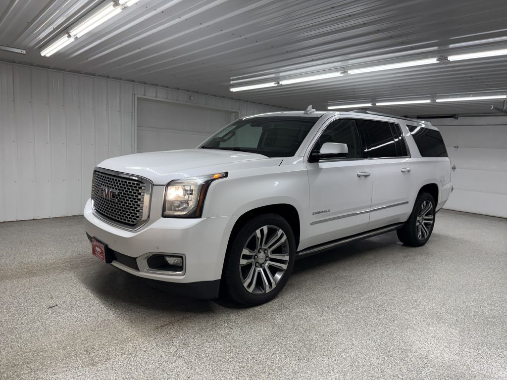 2017 GMC Yukon Image 3