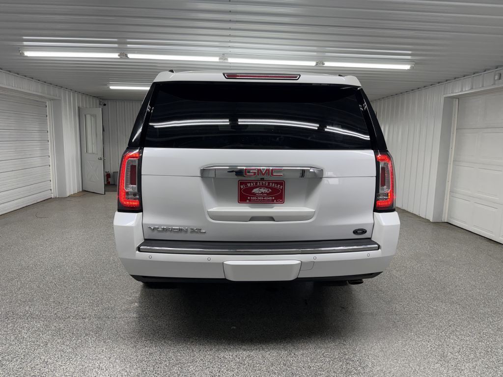 2017 GMC Yukon Image 5