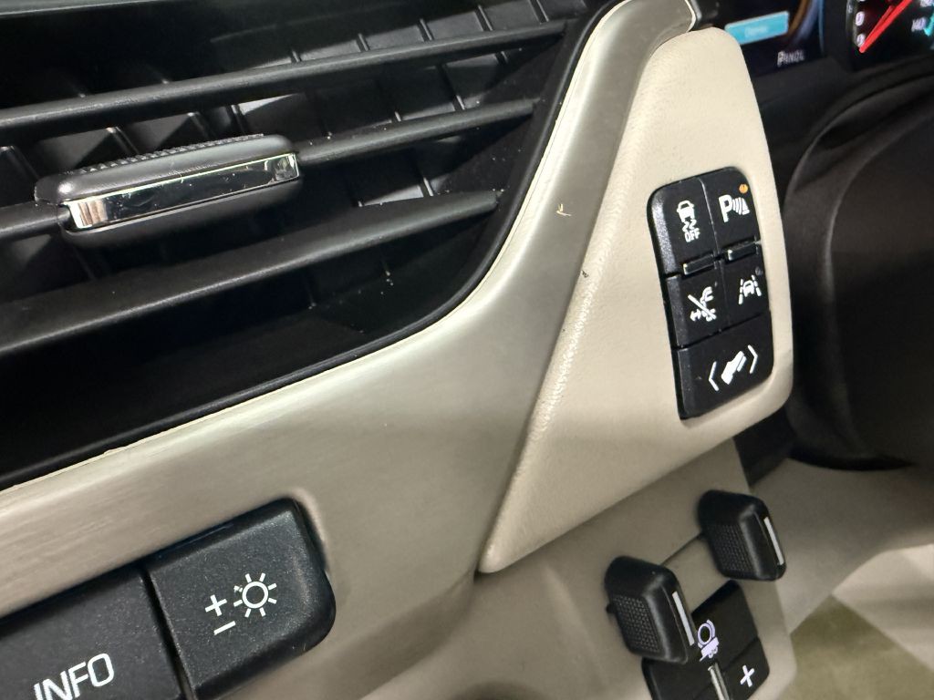 2017 GMC Yukon Image 16