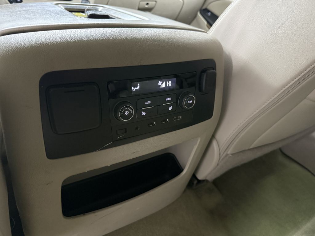 2017 GMC Yukon Image 31