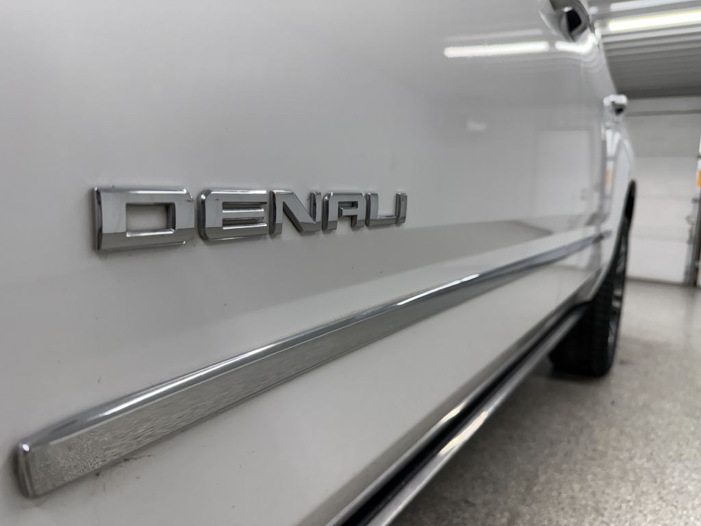 2018 GMC Yukon Image 10