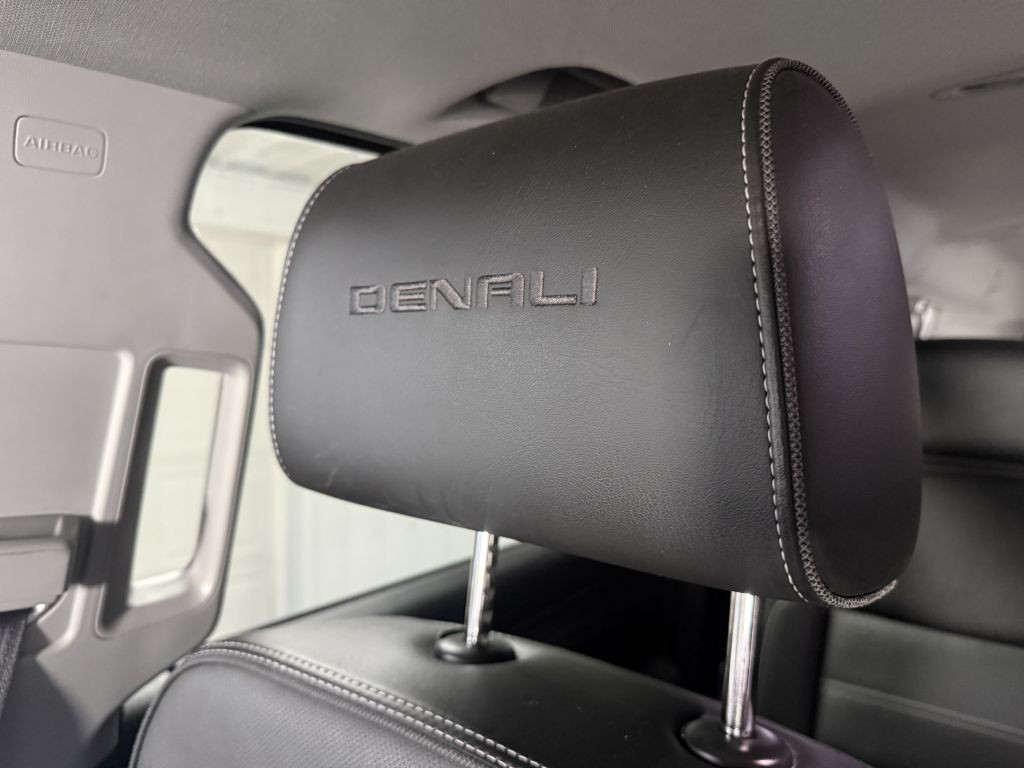 2016 GMC Yukon Image 16