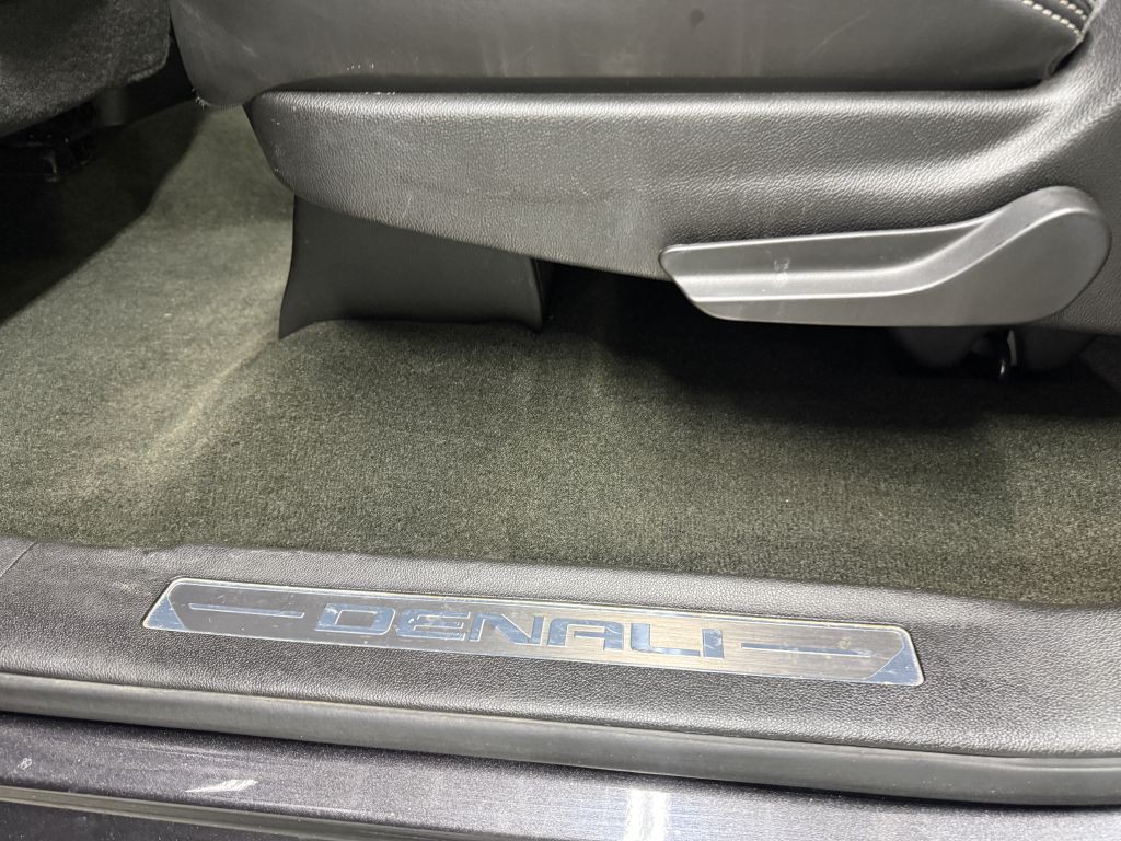 2016 GMC Yukon Image 41