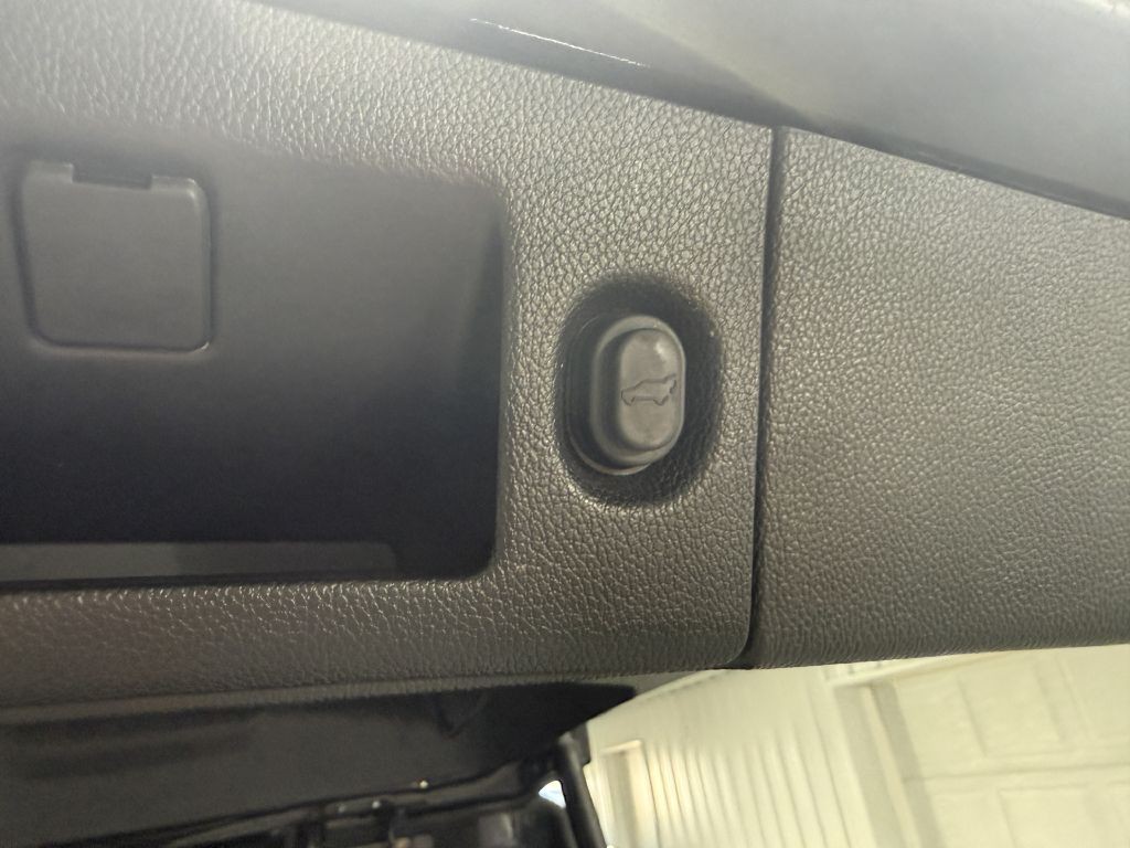 2016 GMC Yukon Image 44