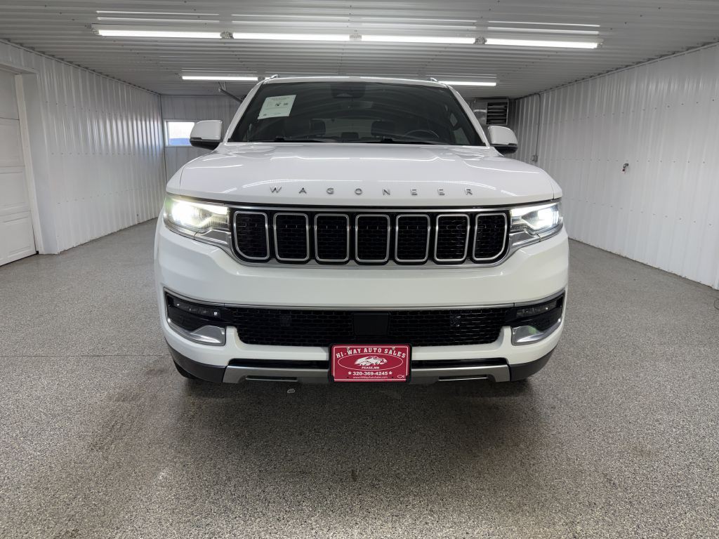 2022 Jeep Wagoneer Iii Image 2