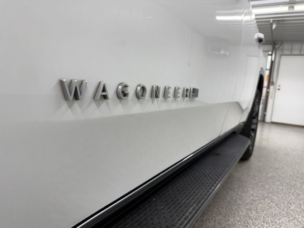 2022 Jeep Wagoneer Iii Image 9