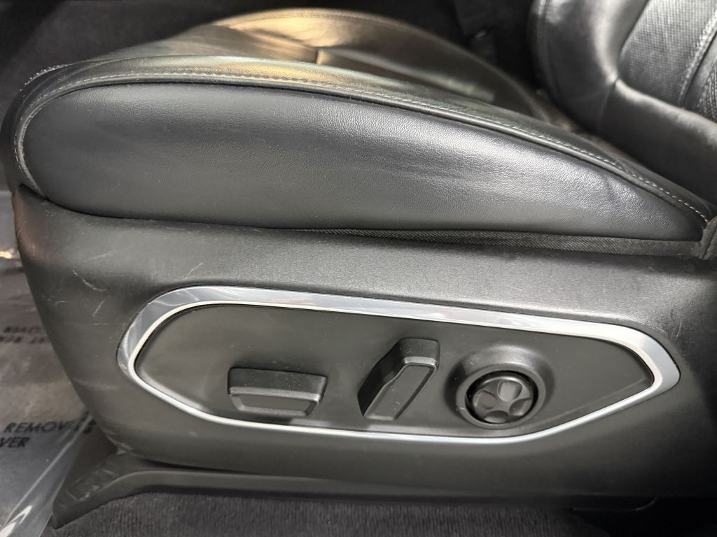 2022 Jeep Wagoneer Iii Image 13