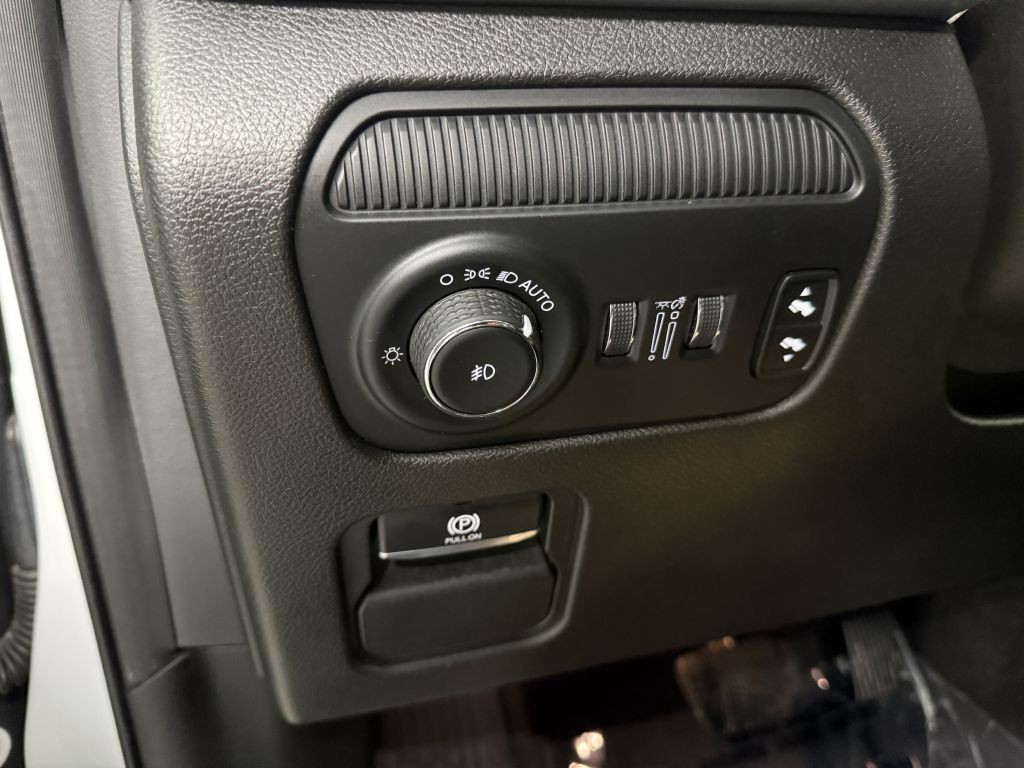 2022 Jeep Wagoneer Iii Image 14