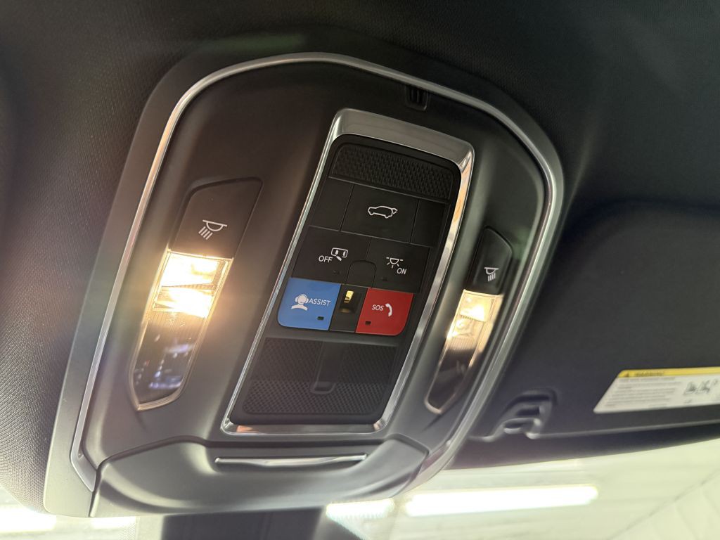 2022 Jeep Wagoneer Iii Image 26