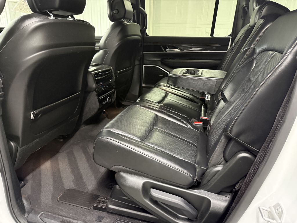 2022 Jeep Wagoneer Iii Image 30