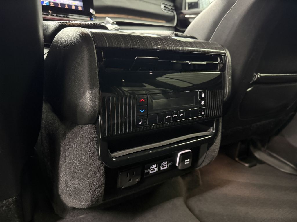 2022 Jeep Wagoneer Iii Image 32