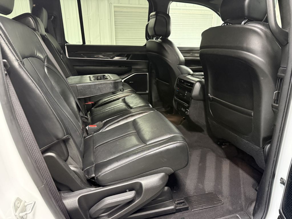 2022 Jeep Wagoneer Iii Image 39