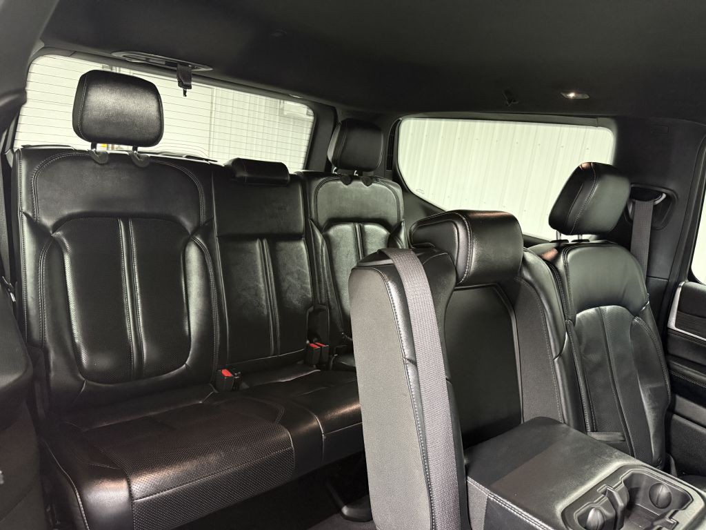 2022 Jeep Wagoneer Iii Image 42