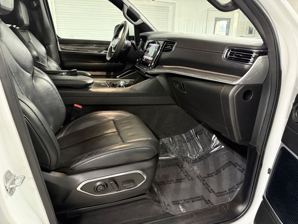 2022 Jeep Wagoneer Iii Image 45