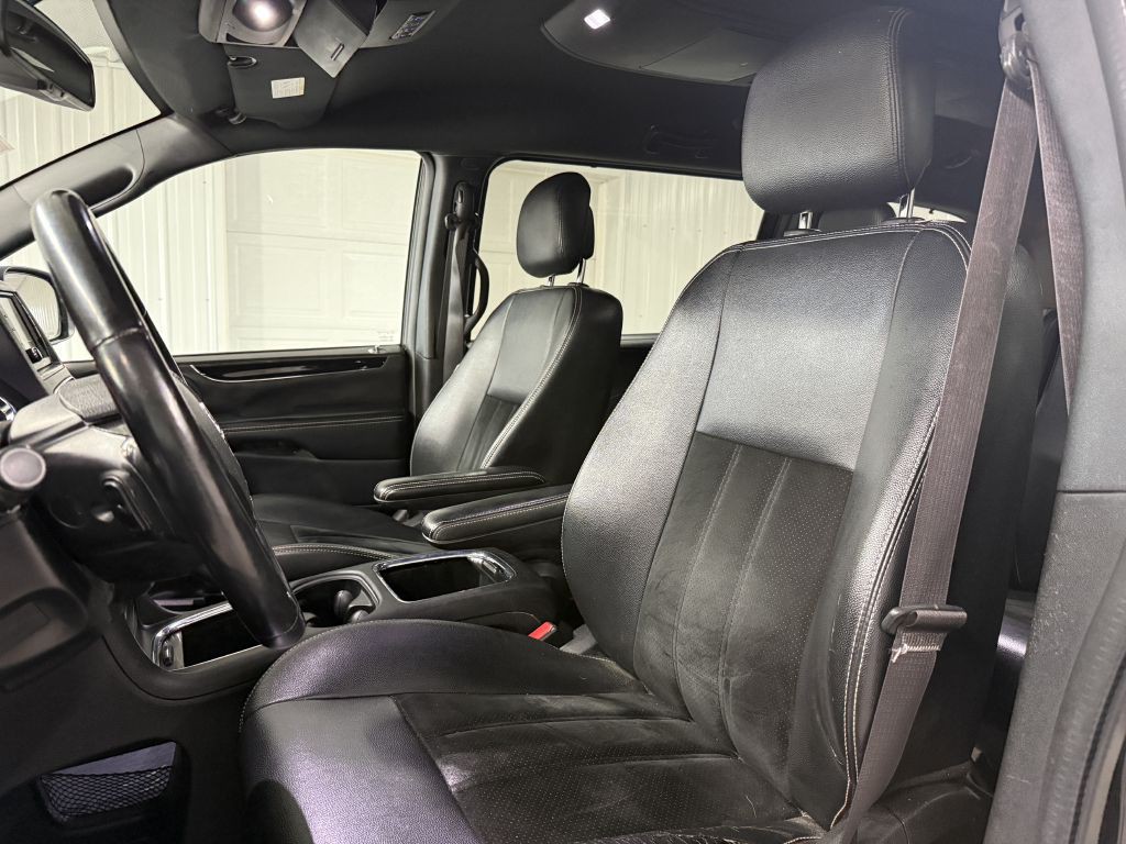 2017 Dodge Grand Caravan Image 9