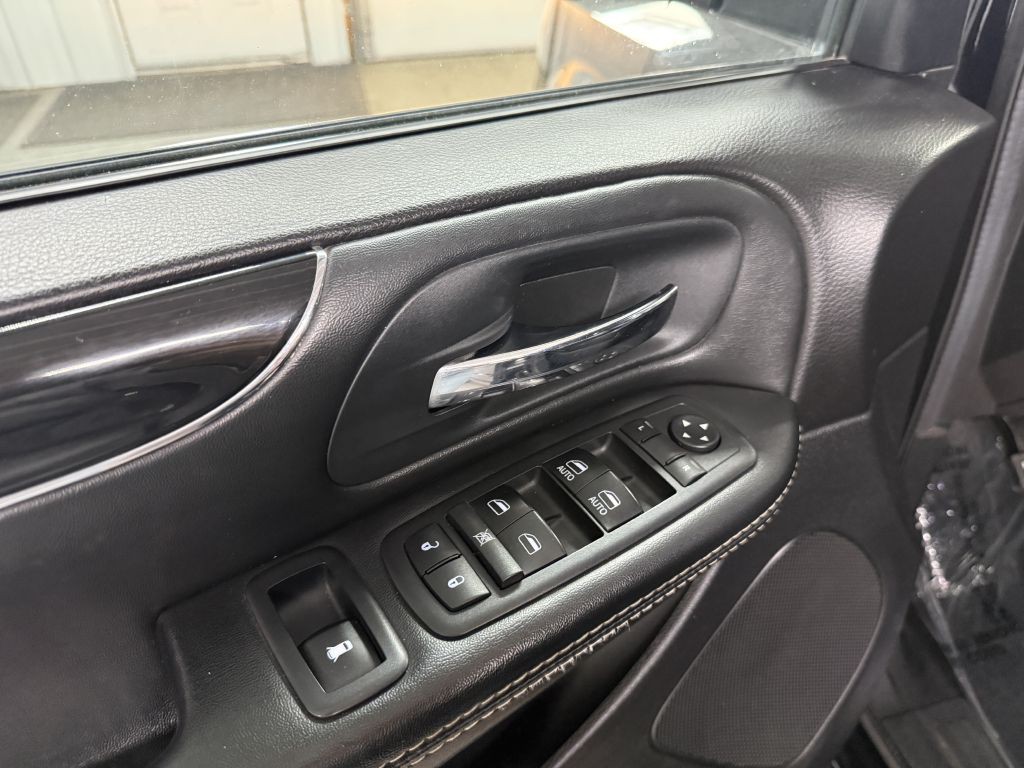 2017 Dodge Grand Caravan Image 22