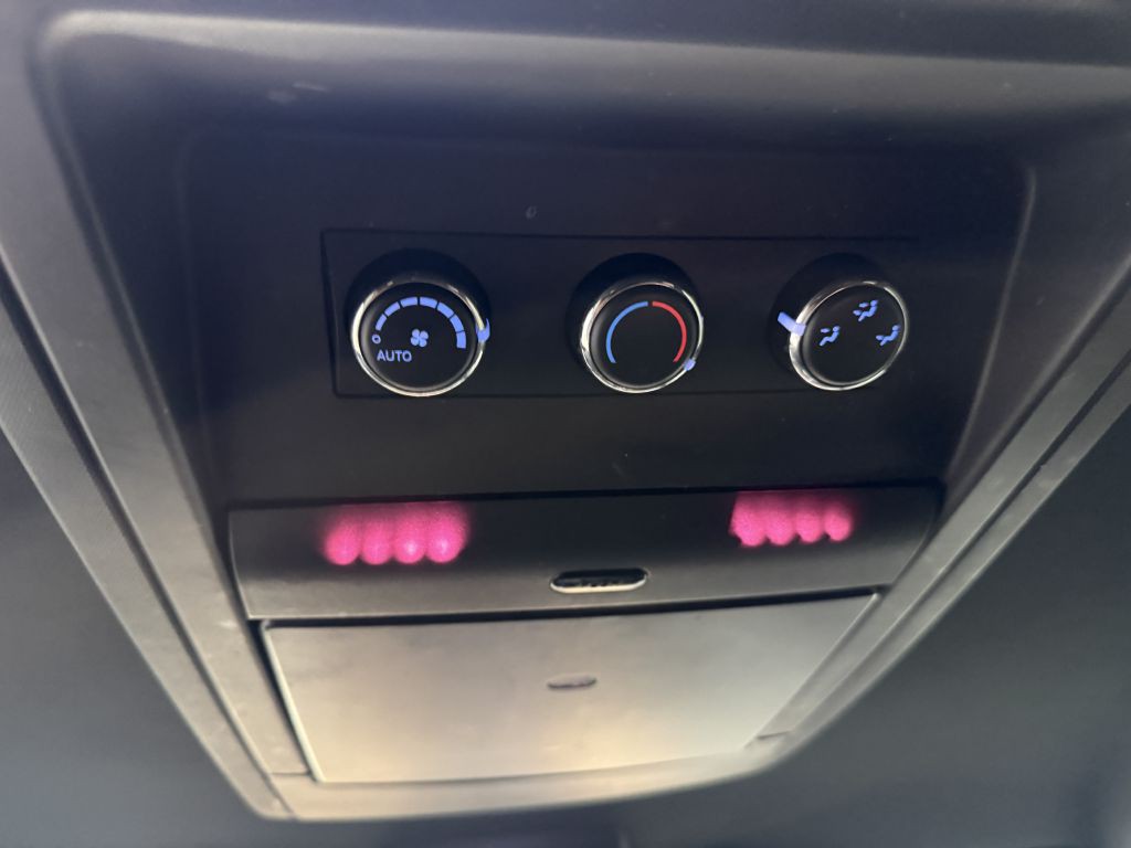 2017 Dodge Grand Caravan Image 25