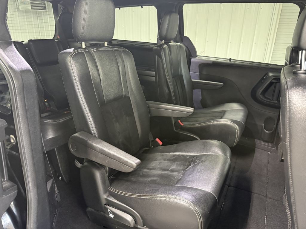 2017 Dodge Grand Caravan Image 32