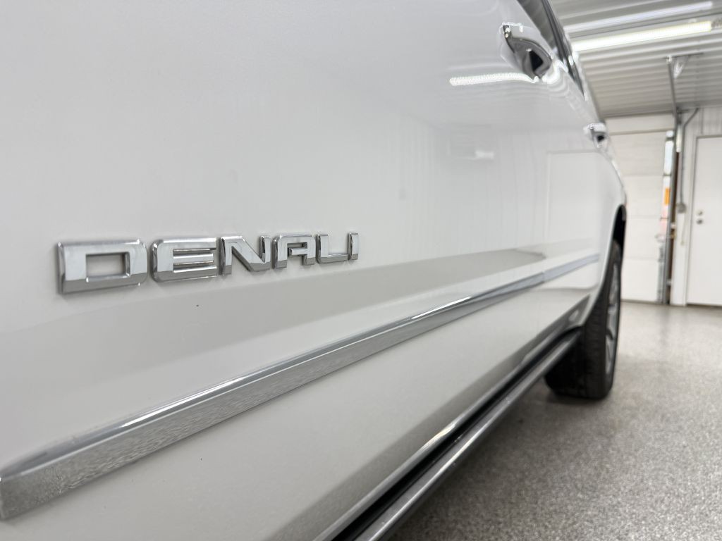 2018 GMC Yukon Image 8