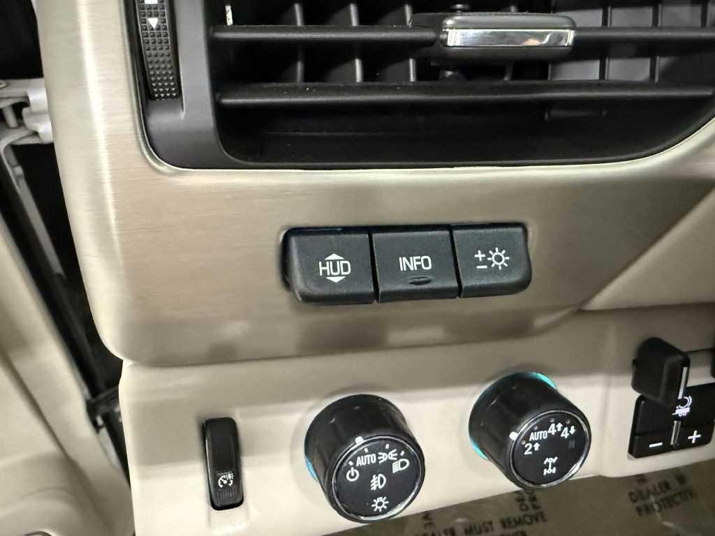 2018 GMC Yukon Image 16