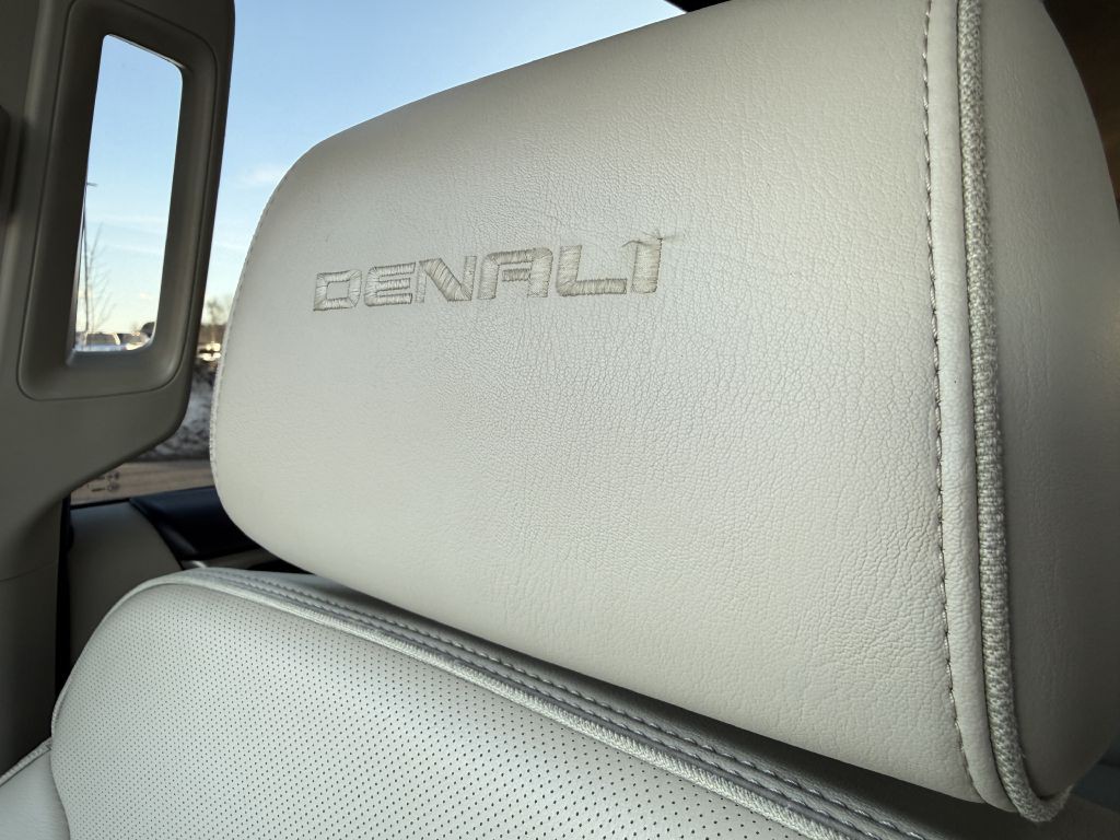 2018 GMC Yukon Image 57